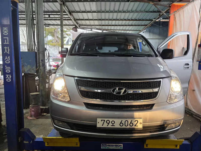 Hyundai Grand Starex