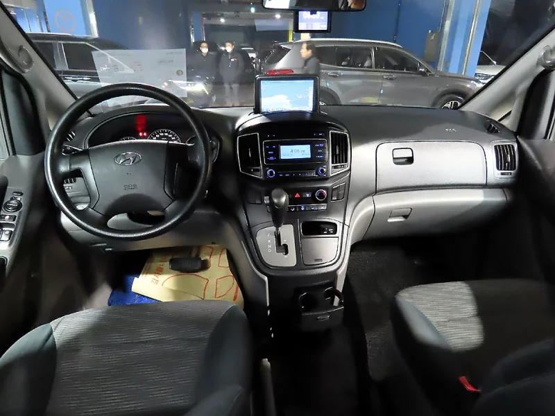 Hyundai Grand Starex
