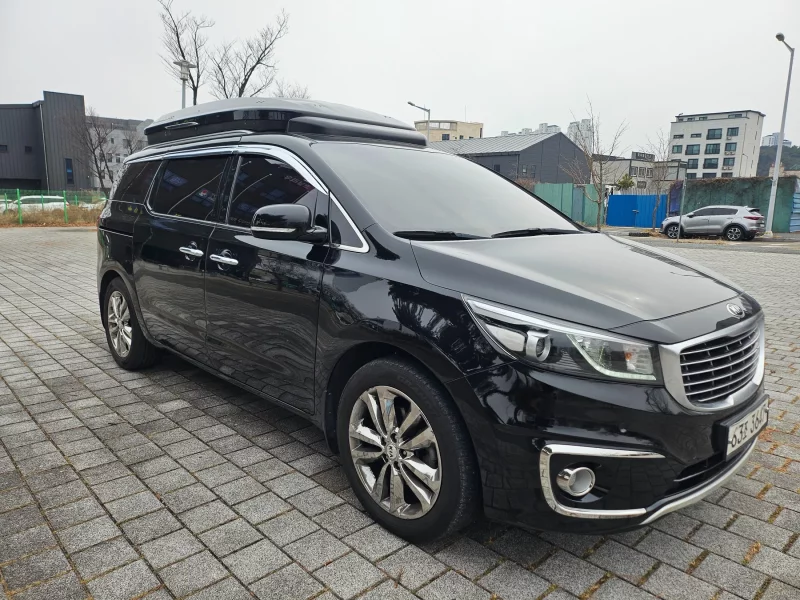 Kia Carnival