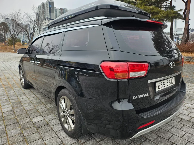 Kia Carnival