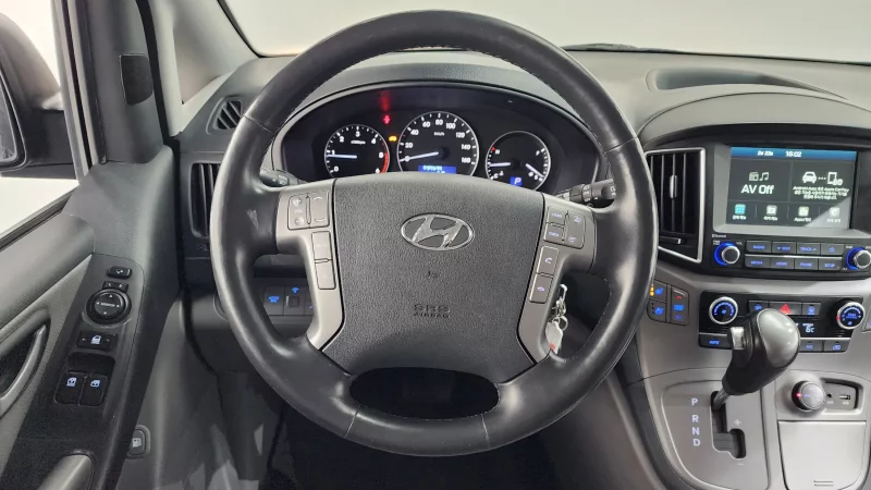 Hyundai Starex