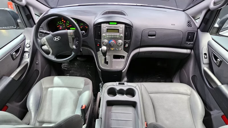 Hyundai Grand Starex