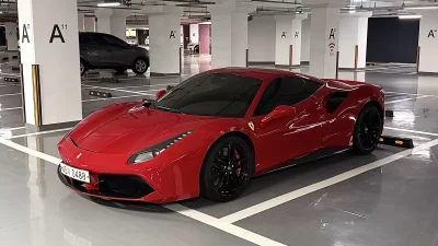 Ferrari 488