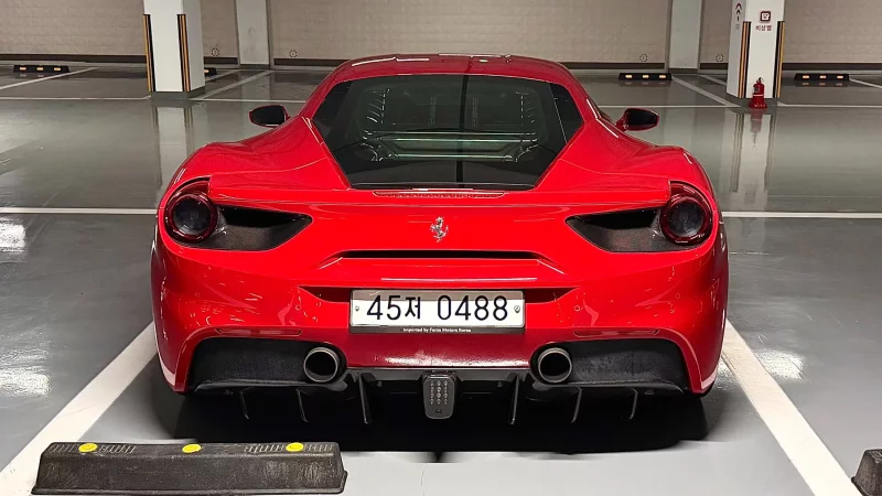 Ferrari 488