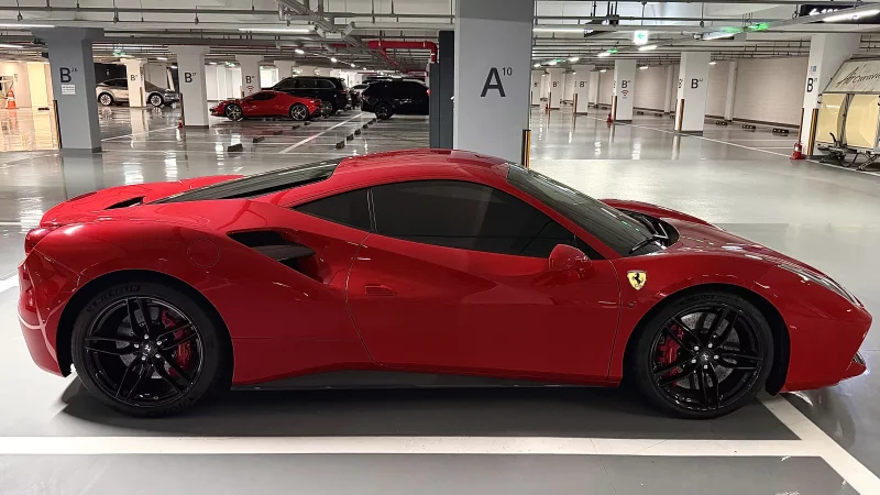 Ferrari 488