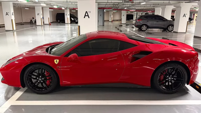 Ferrari 488