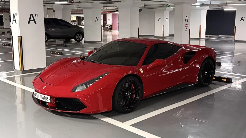 Ferrari 488