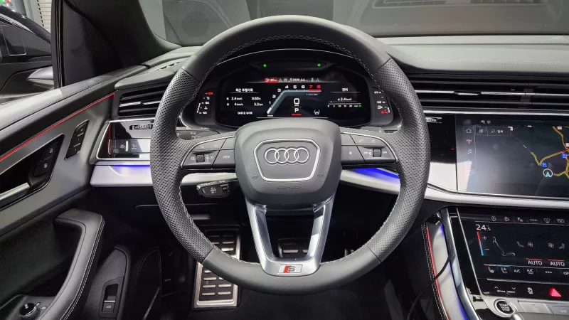 Audi Q8