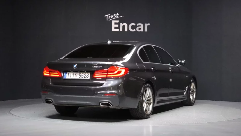 BMW 5-Series