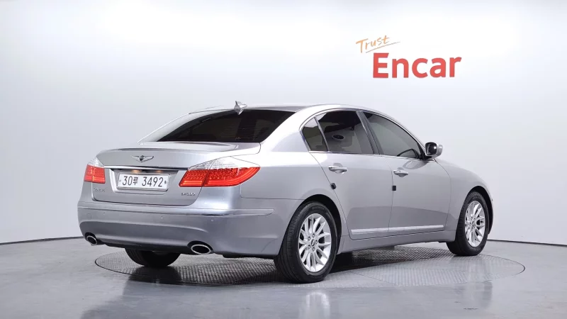 Hyundai Genesis