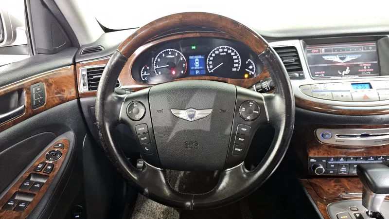 Hyundai Genesis