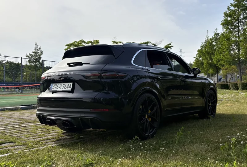 Porsche CAYENNE