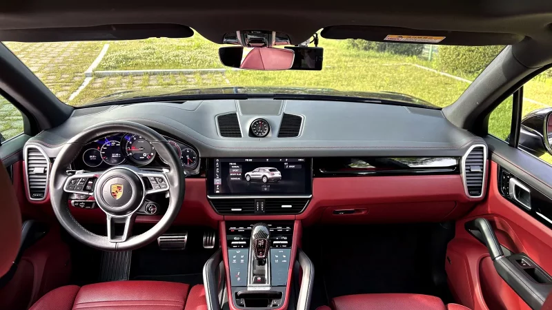 Porsche CAYENNE