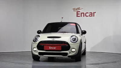 MINI Cooper Convertible