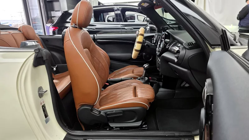 MINI Cooper Convertible