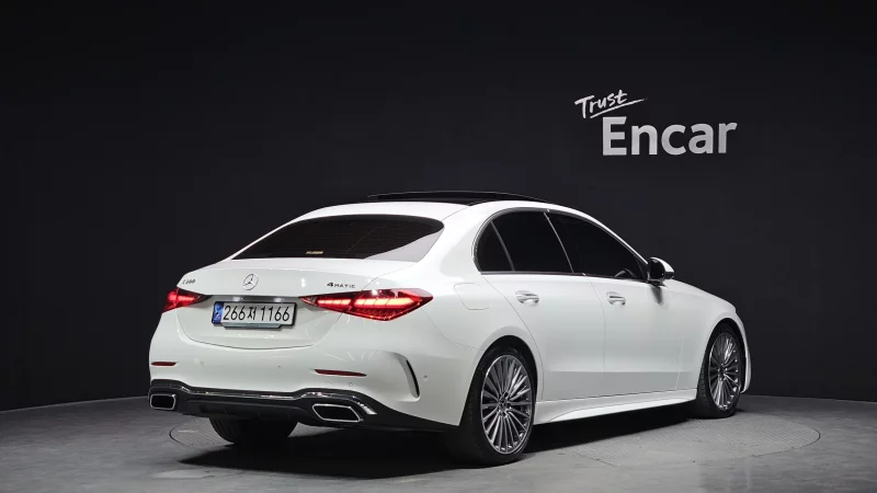 Mercedes-Benz C-Class