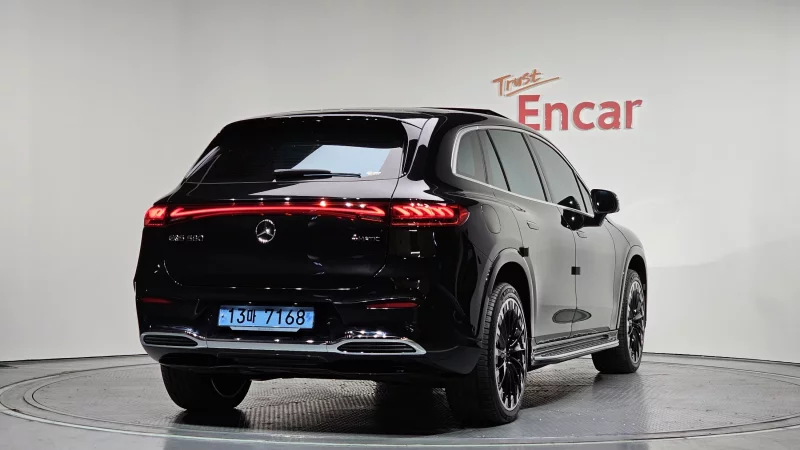 Mercedes-Benz EQS SUV