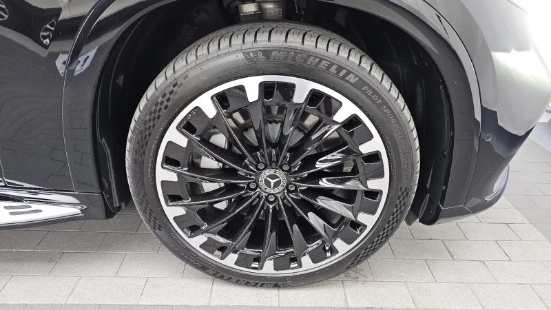 Mercedes-Benz EQS SUV