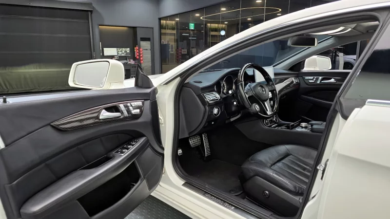 Mercedes-Benz CLS-Class