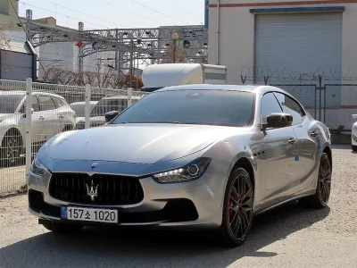 Maserati GHIBLI