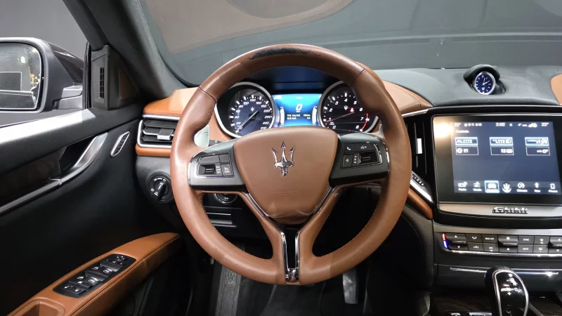 Maserati GHIBLI