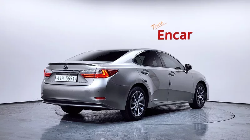 Lexus ES300h