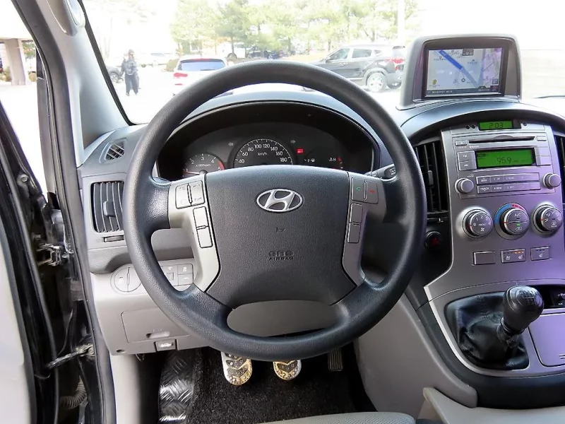 Hyundai Grand Starex