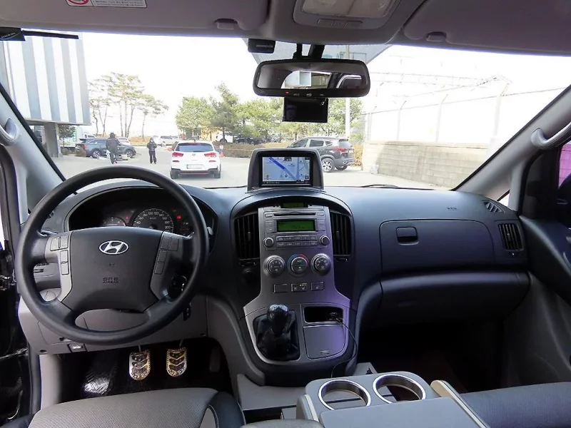 Hyundai Grand Starex