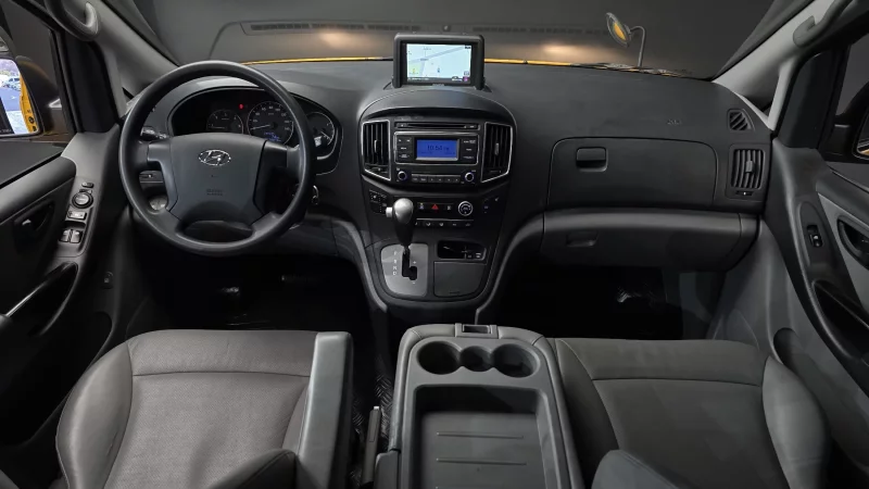 Hyundai Grand Starex