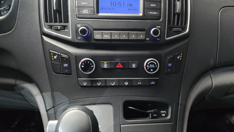 Hyundai Grand Starex