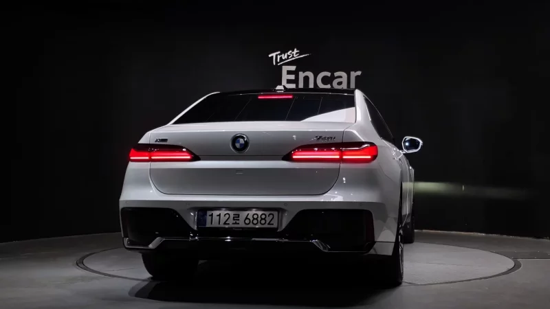 BMW 7-Series