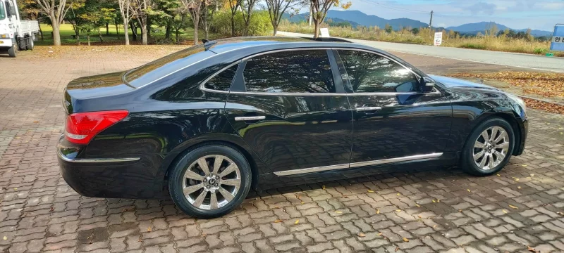 Hyundai Equus