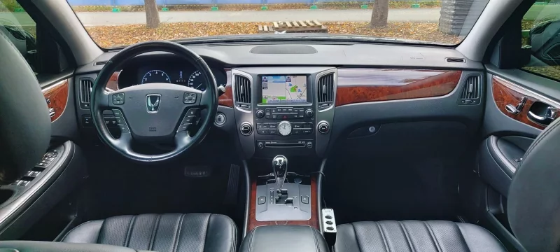 Hyundai Equus