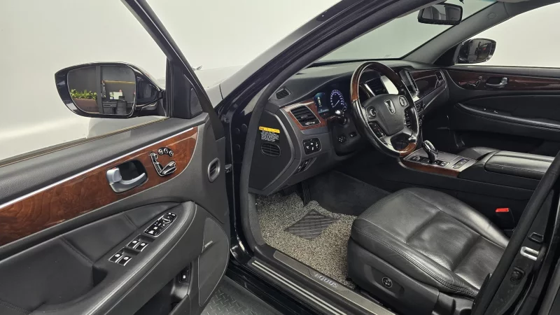 Hyundai Equus
