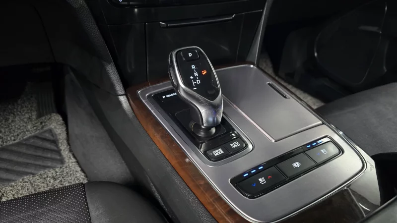 Hyundai Equus