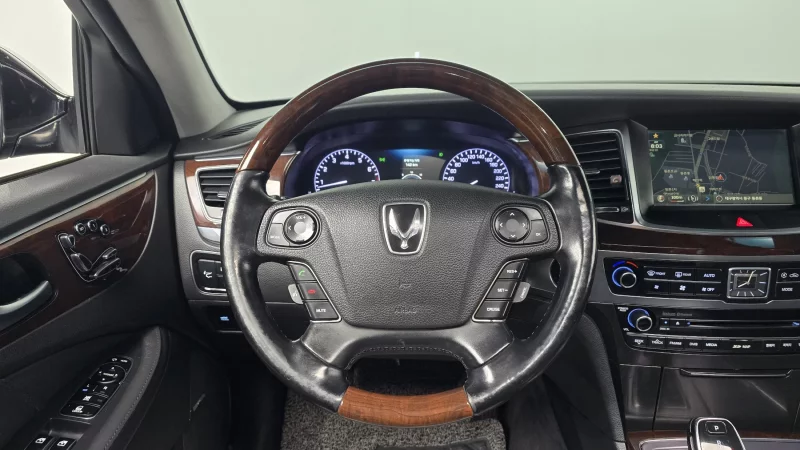 Hyundai Equus