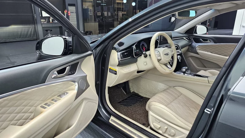 Genesis G70