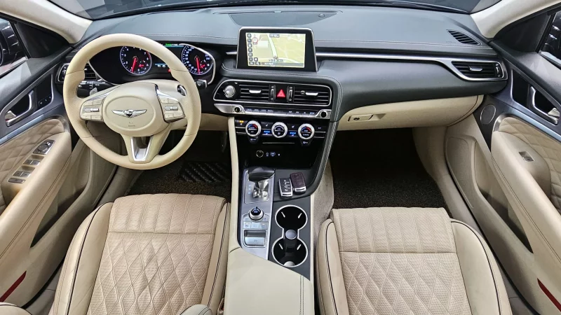Genesis G70