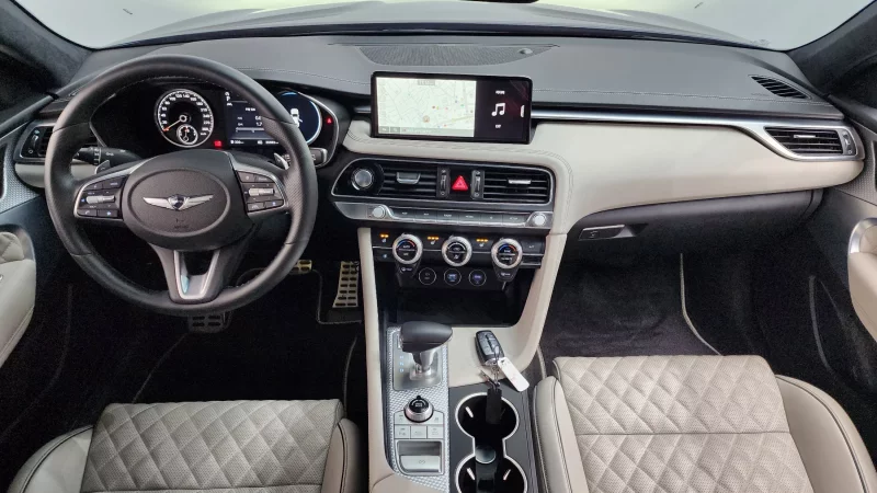Genesis G70
