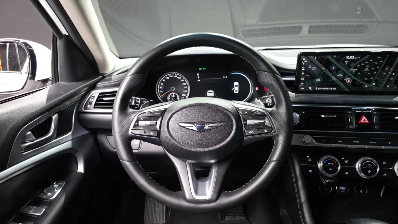 Genesis G70