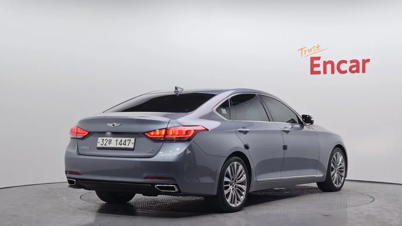 Hyundai Genesis