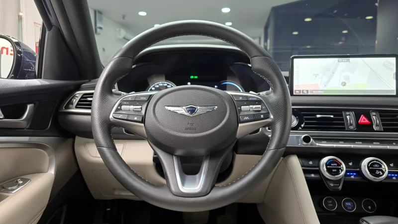 Genesis G70