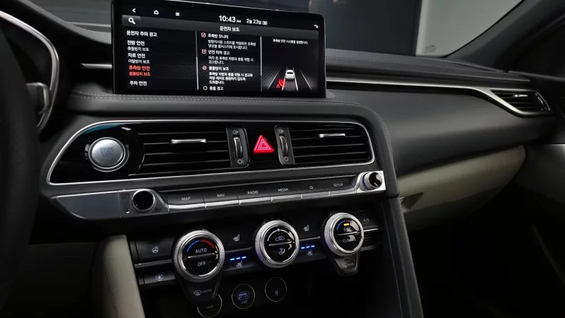 Genesis G70