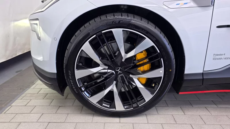 Polestar 4