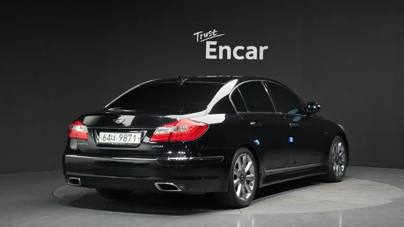 Hyundai Genesis