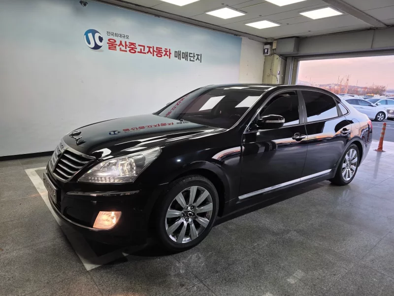 Hyundai Equus