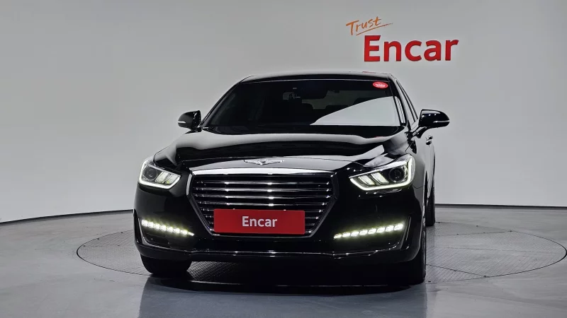 Genesis EQ900