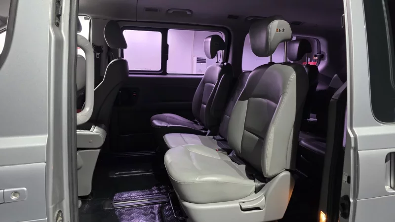 Hyundai Starex