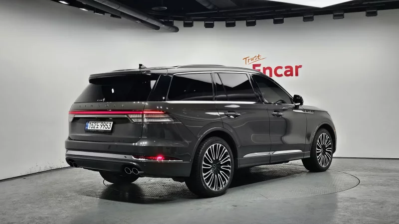 Lincoln AVIATOR