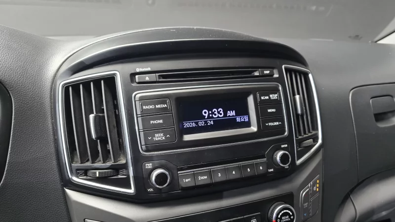 Hyundai Starex